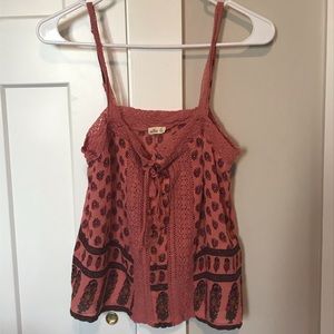 Cute Lacey flower printed tang top from Hollister
